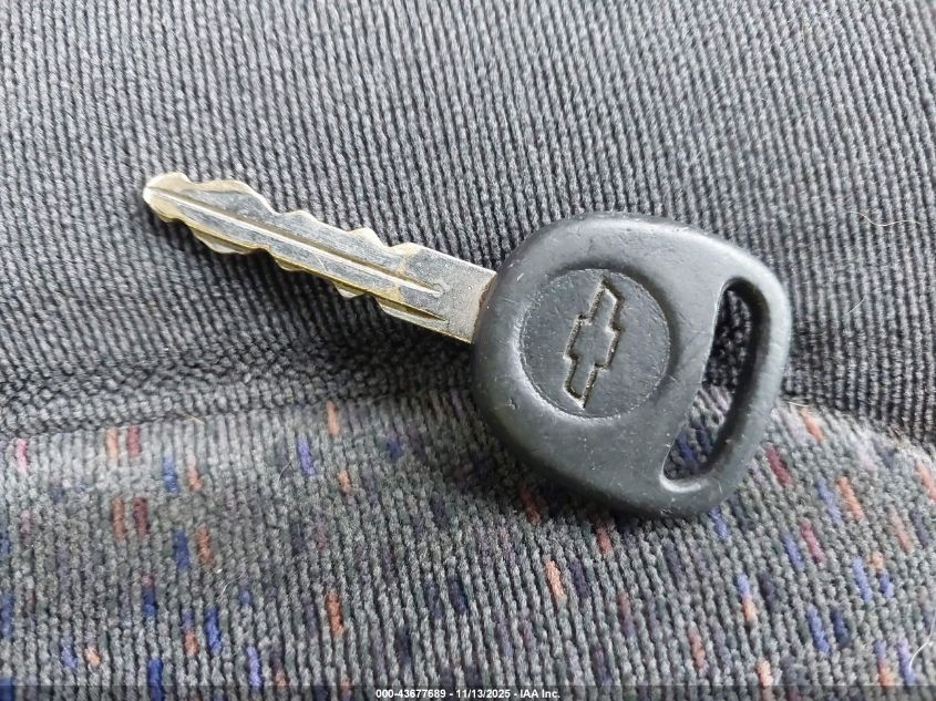 2002 Chevrolet Suburban 1500 Ls VIN: 1GNFK16Z12J143205 Lot: 43677689