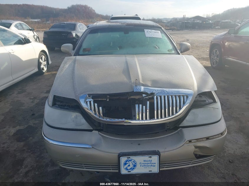 2008 Lincoln Town Car Signature L VIN: 2LNHM85W98X634371 Lot: 43677868