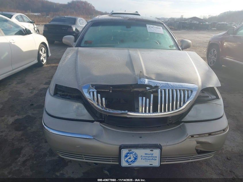 2008 Lincoln Town Car Signature L VIN: 2LNHM85W98X634371 Lot: 43677868