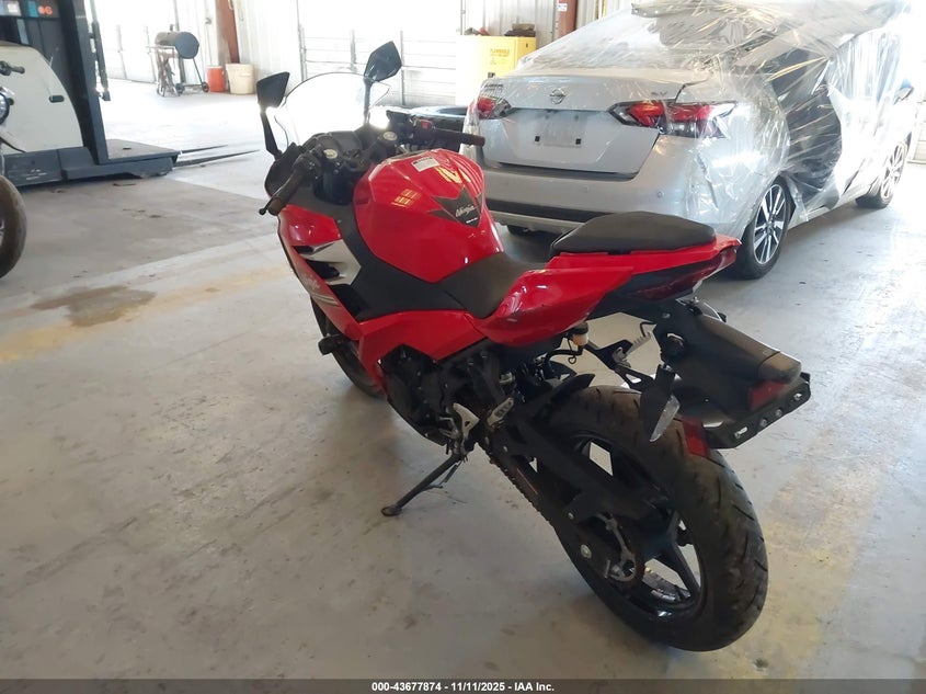 JKAEXKG17MDAB0172 2021 KAWASAKI NINJA photo no. 3