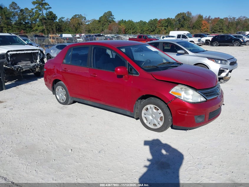 NISSAN VERSA 1.8S