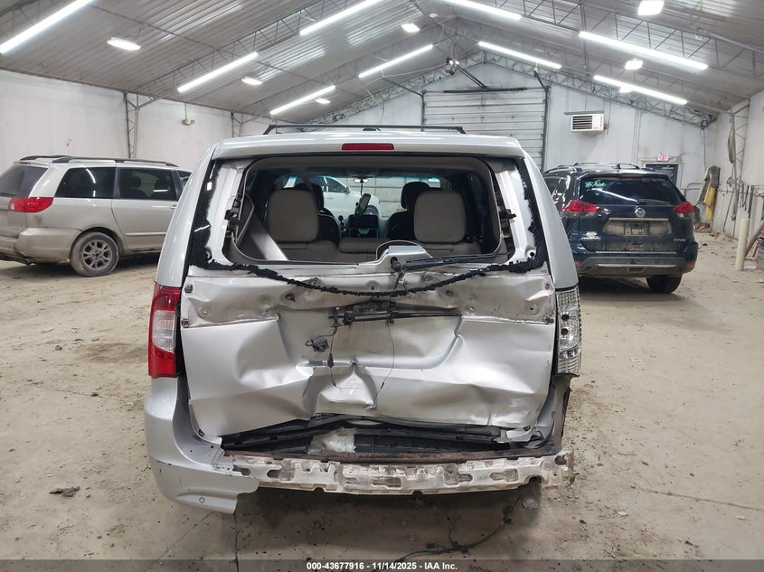 2011 Chrysler Town & Country Touring-L VIN: 2A4RR8DG7BR704363 Lot: 43677916