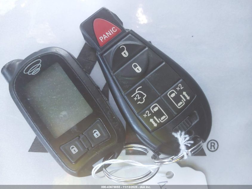 2011 Chrysler Town & Country Touring VIN: 2A4RR5DG8BR641515 Lot: 43678055