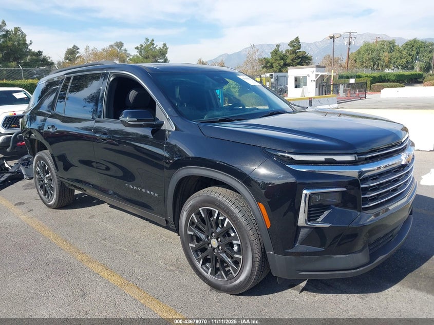 CHEVROLET TRAVERSE FWD LT