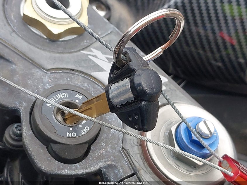 2007 Suzuki Gsx-R1000 VIN: JS1GT77A472106313 Lot: 43678074