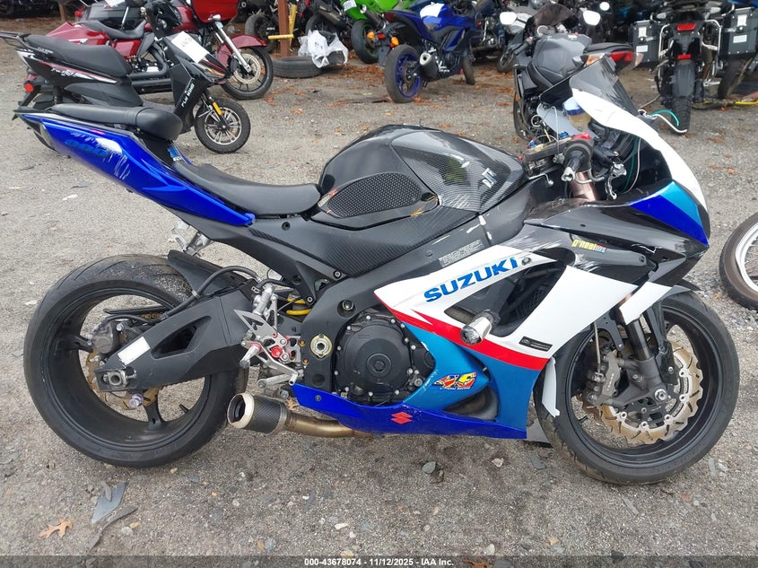 2007 Suzuki Gsx-R1000 VIN: JS1GT77A472106313 Lot: 43678074