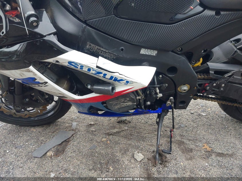 2007 Suzuki Gsx-R1000 VIN: JS1GT77A472106313 Lot: 43678074