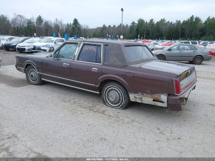 1LNBM81F0JY771409 1988 LINCOLN TOWN CAR photo no. 3