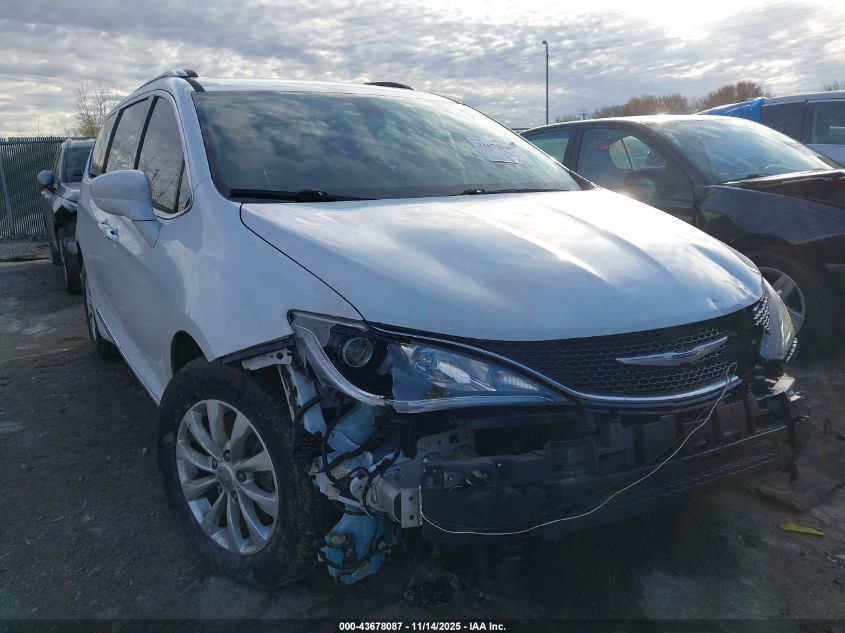 CHRYSLER PACIFICA TOURING L
