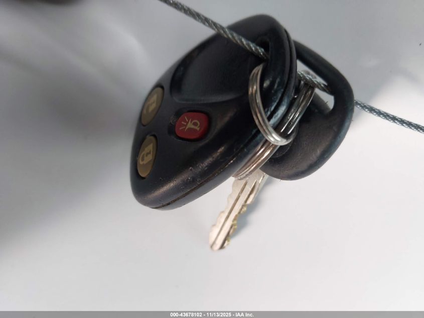 2004 Chevrolet Tahoe Ls VIN: 1GNEK13T64J302878 Lot: 43678102