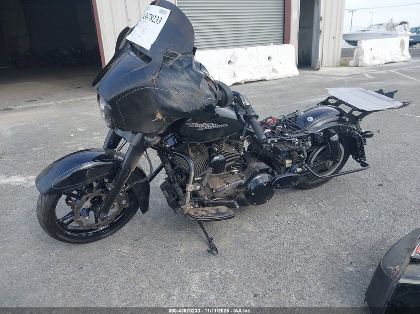 1HD1KRM35EB645566 2014 HARLEY-DAVIDSON STREET GLIDE photo no. 2