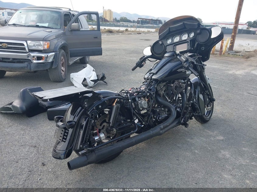 1HD1KRM35EB645566 2014 HARLEY-DAVIDSON STREET GLIDE photo no. 4