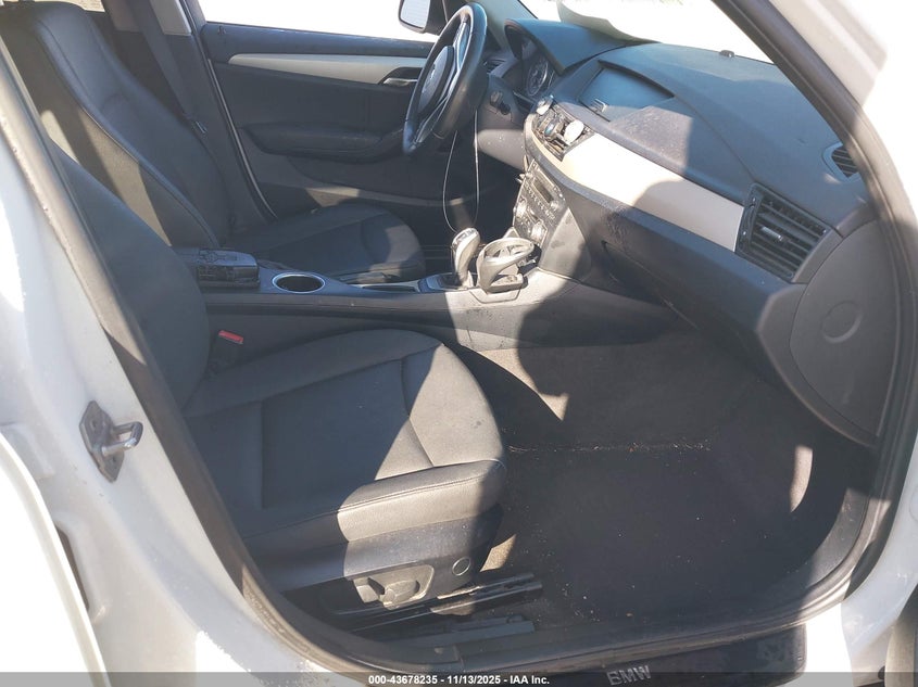 2015 BMW X1 SDRIVE28I WBAVM1C50FV319186