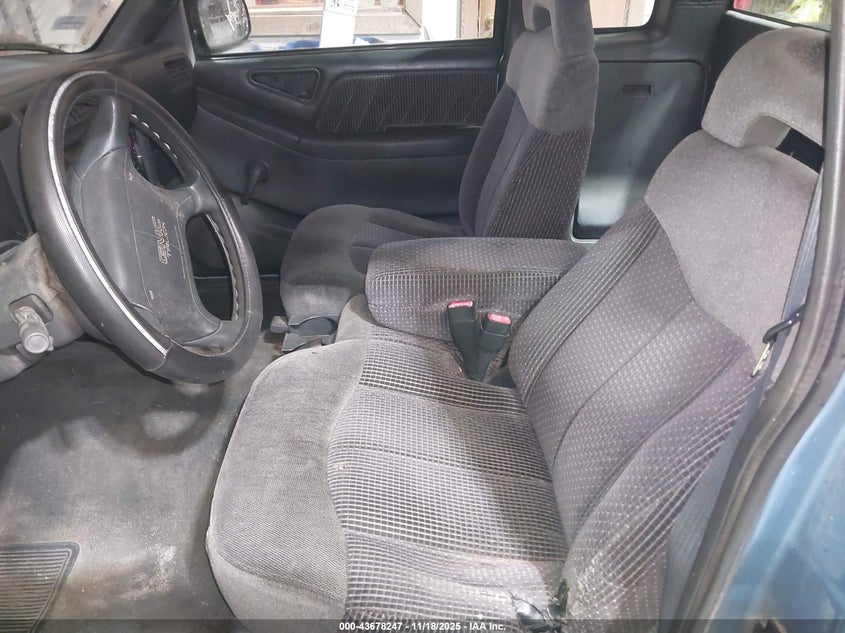 1996 GMC Sonoma VIN: 1GTCS1942T8512383 Lot: 43678247