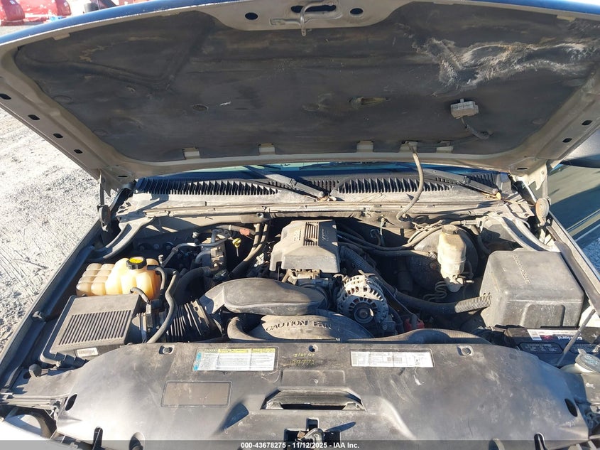 2000 Chevrolet Tahoe All New Ls VIN: 1GNEC13T0YJ181560 Lot: 43678275