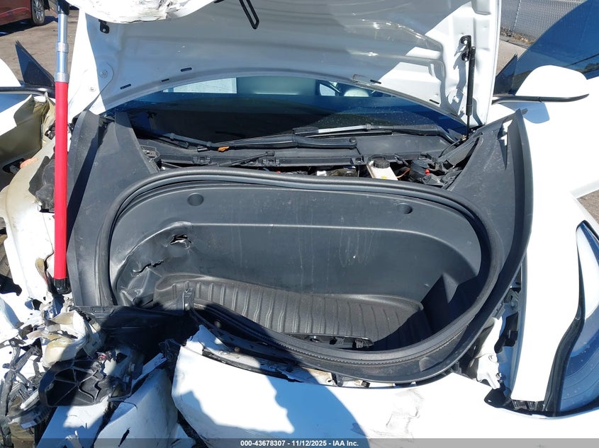 2022 Tesla Model 3 Long Range Dual Motor All-Wheel Drive VIN: 5YJ3E1EB2NF101368 Lot: 43678307