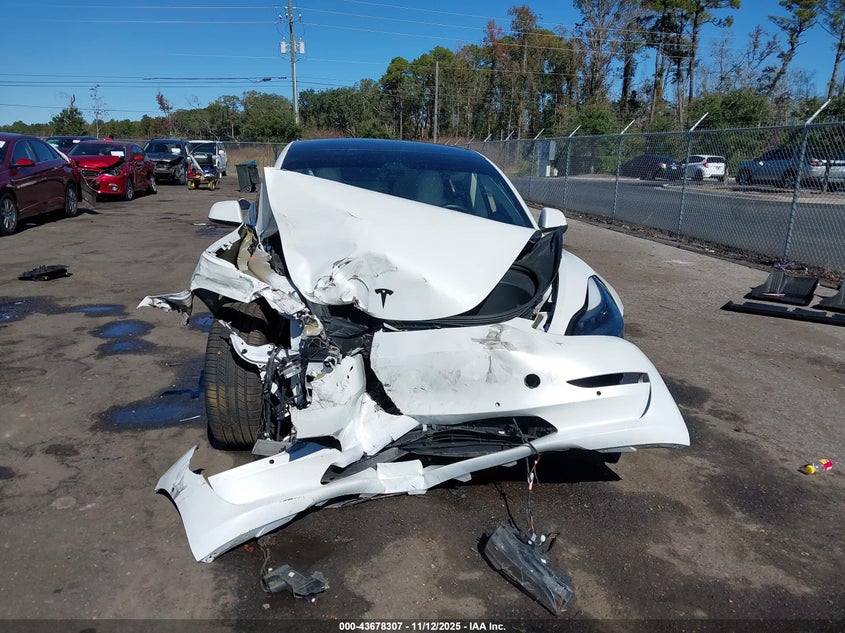 2022 Tesla Model 3 Long Range Dual Motor All-Wheel Drive VIN: 5YJ3E1EB2NF101368 Lot: 43678307