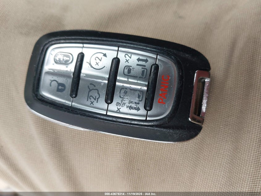 2020 Chrysler Voyager Lxi VIN: 2C4RC1DG4LR261279 Lot: 43678314