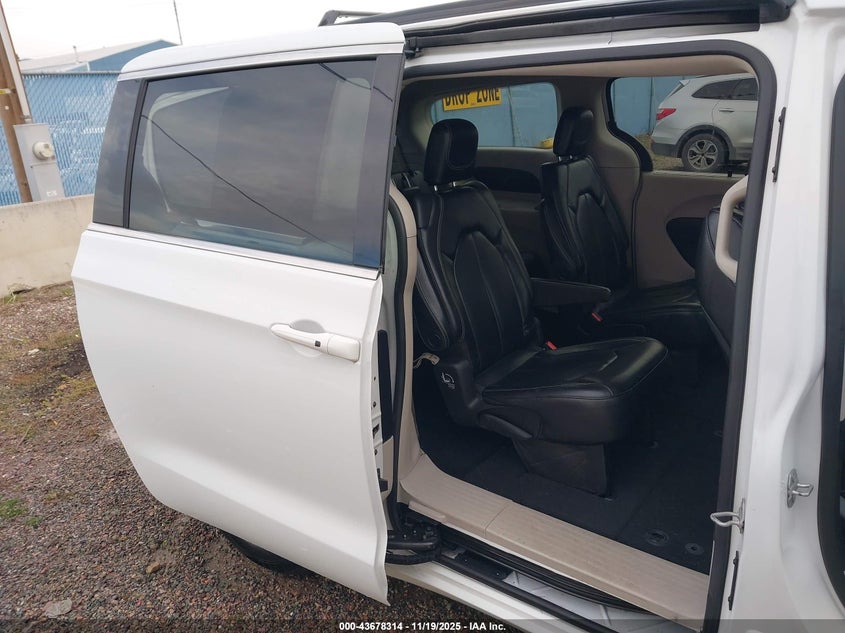 2020 Chrysler Voyager Lxi VIN: 2C4RC1DG4LR261279 Lot: 43678314