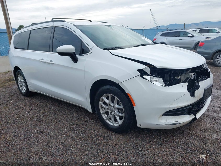 2020 Chrysler Voyager Lxi