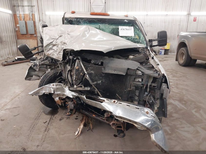 2004 Chevrolet Silverado 3500 Work Truck VIN: 1GCJK33214F226726 Lot: 43678437