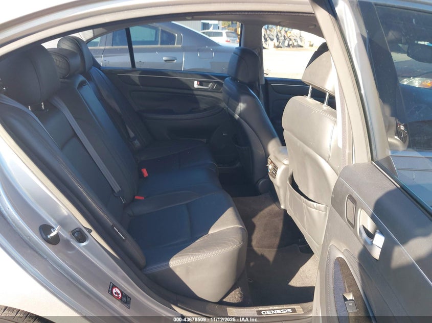 2013 Hyundai Genesis 5.0 R-Spec VIN: KMHGC4DHXDU220334 Lot: 43678509