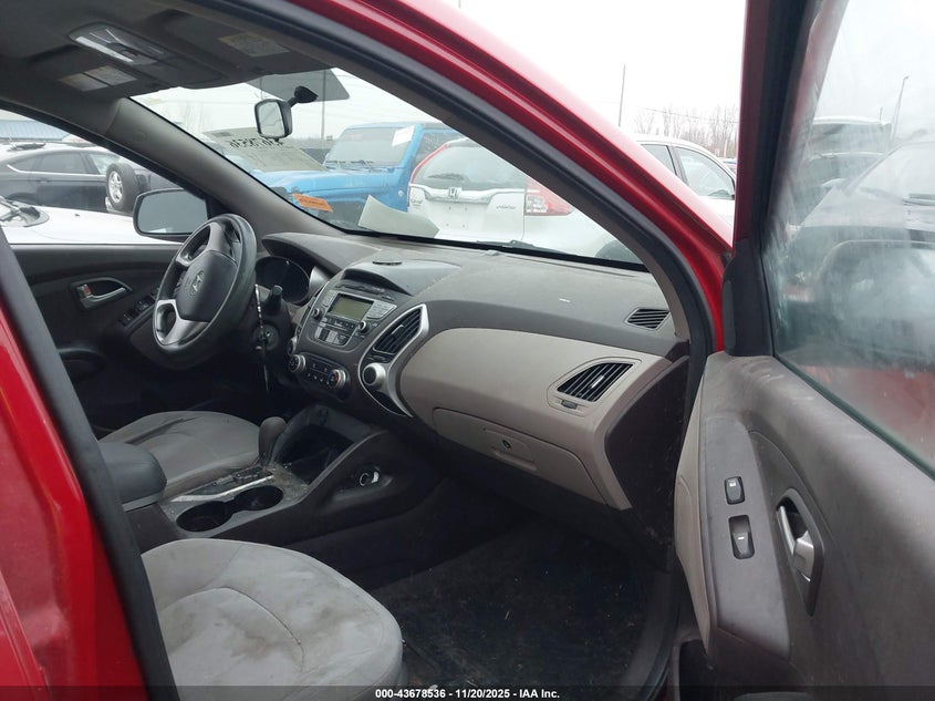 KM8JT3AB3BU198903 2011 HYUNDAI TUCSON photo no. 5
