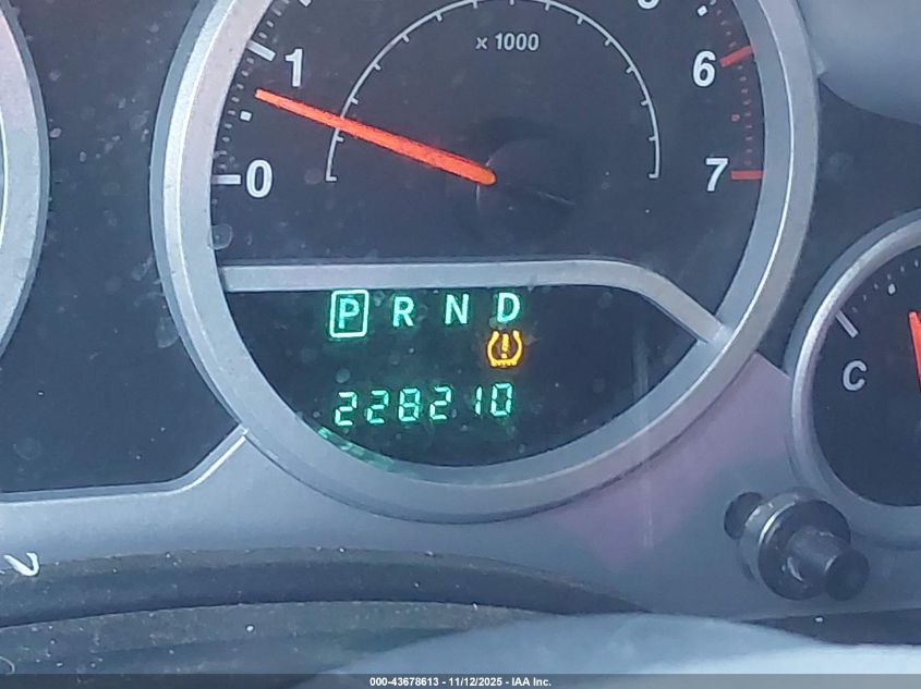 2008 Jeep Wrangler Unlimited Sahara VIN: 1J4GA59138L505040 Lot: 43678613