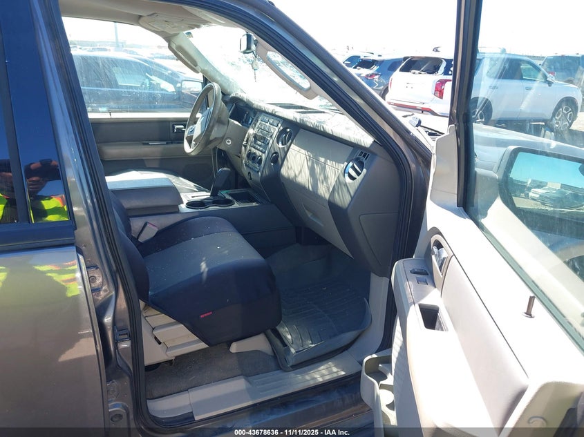 2011 Ford Expedition Xlt VIN: 1FMJU1H57BEF46438 Lot: 43678636