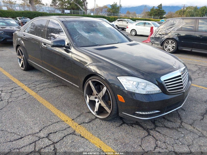 MERCEDES-BENZ S-CLASS S 550