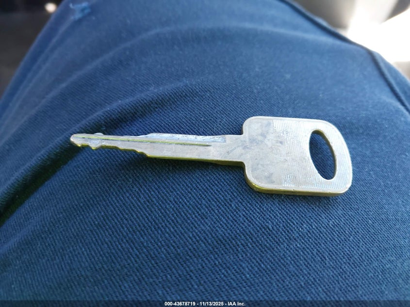 1997 Ford F-150 Xl/Xlt VIN: 1FTDF0723VKC28609 Lot: 43678719