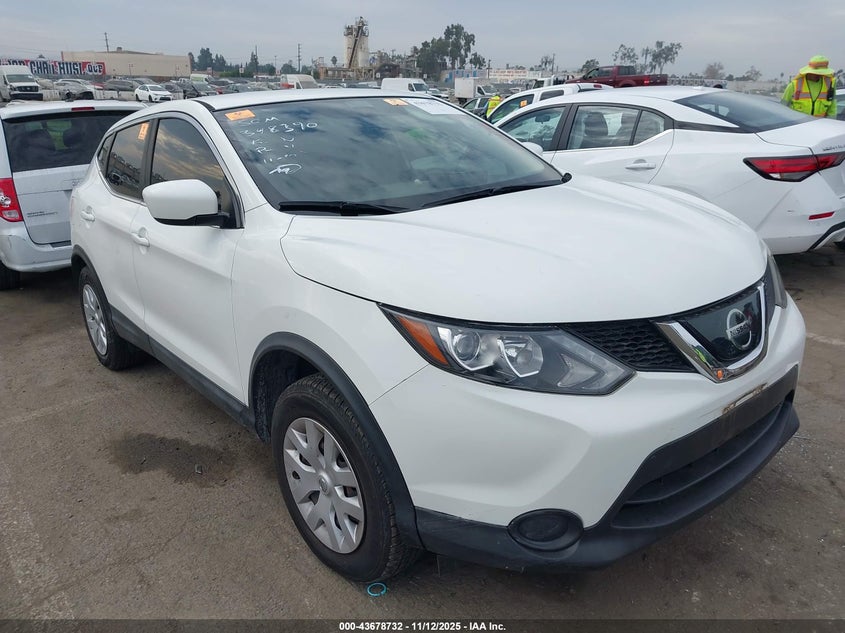 NISSAN ROGUE SPORT S