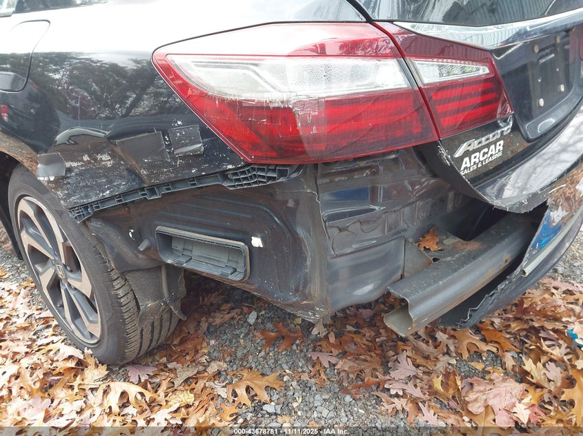 1HGCR2F81HA035813 2017 HONDA ACCORD photo no. 17