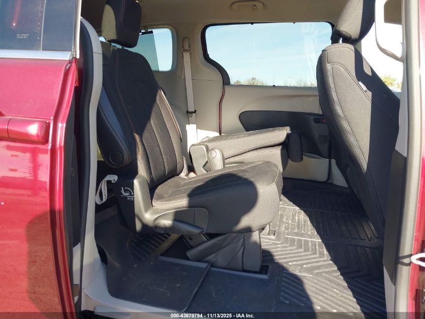 2017 Chrysler Pacifica Touring Plus VIN: 2C4RC1BG5HR782120 Lot: 43678794