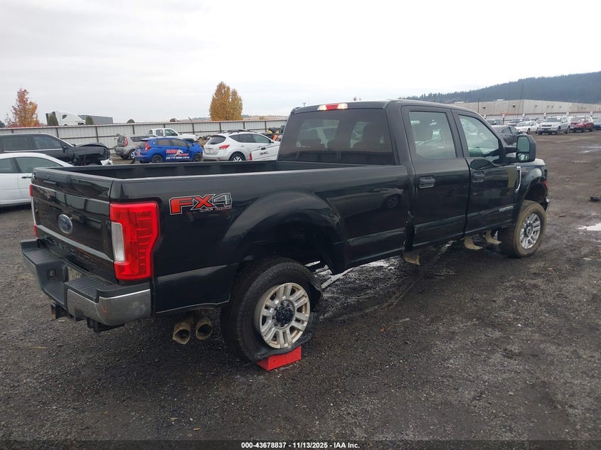1FT8W3BTXJEB20998 2018 FORD F350 photo no. 4