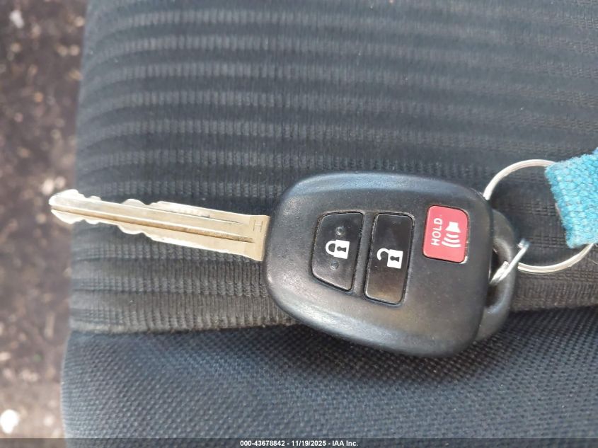 2017 Toyota Rav4 Le VIN: 2T3BFREV8HW659497 Lot: 43678842