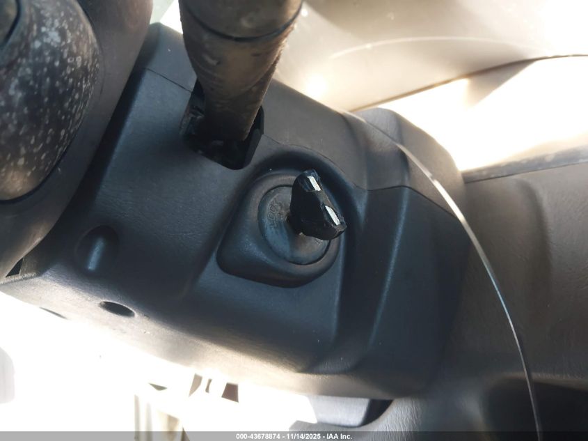 2001 Nissan Frontier Se-V6 VIN: 1N6ED27Y21C380800 Lot: 43678874