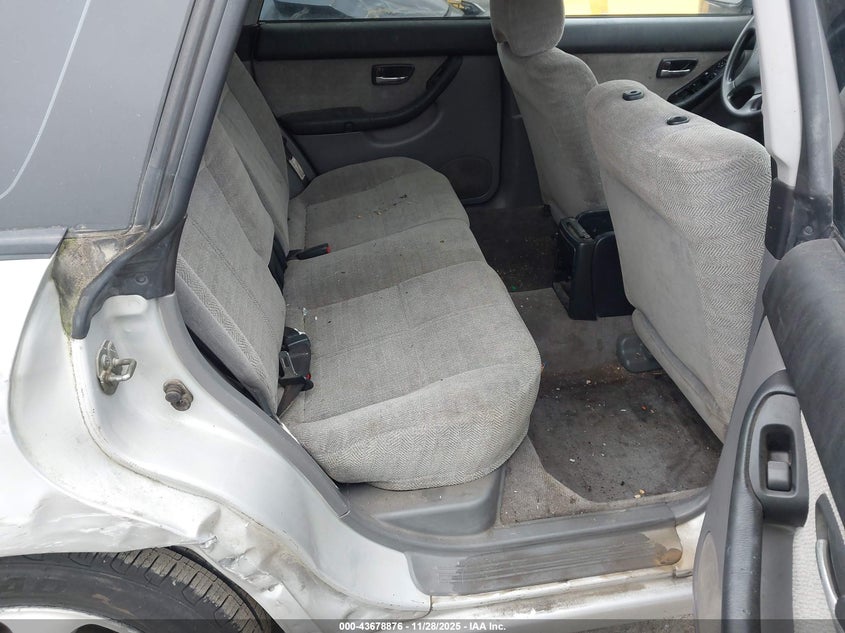 2002 Subaru Legacy L VIN: 4S3BH635527303054 Lot: 43678876