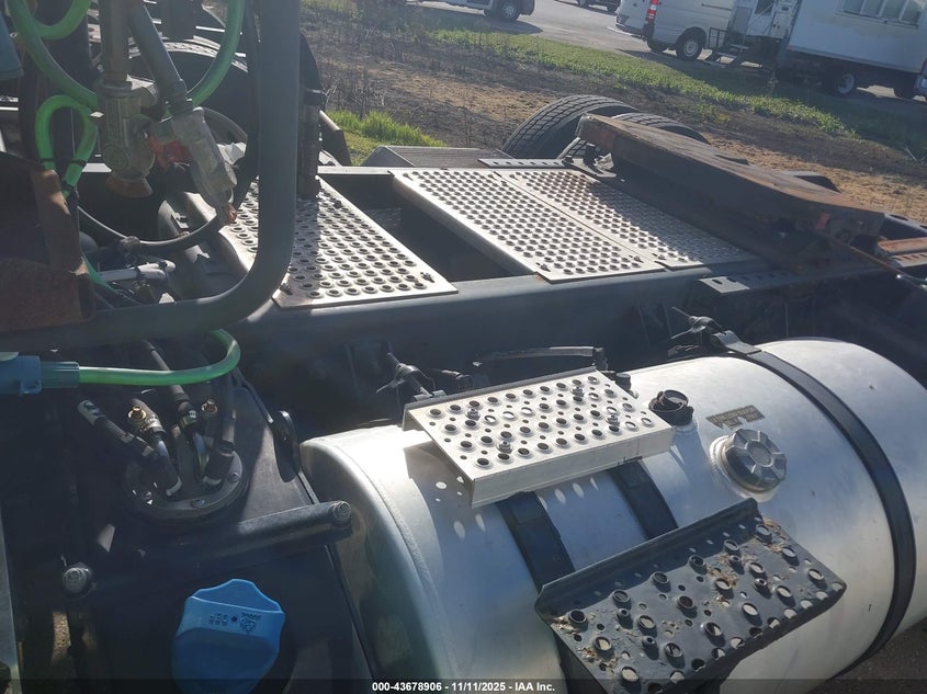 2014 International 8000 8600 VIN: 1HSHWSNN8EH032633 Lot: 43678906