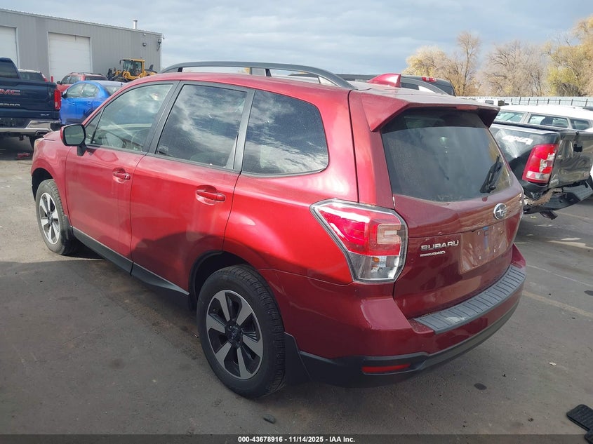 JF2SJAGC7JH460496 2018 SUBARU FORESTER photo no. 3
