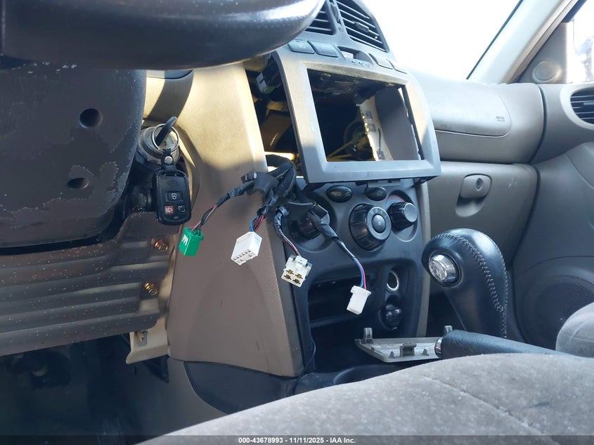 2004 Hyundai Santa Fe Gls VIN: KM8SC73D24U730882 Lot: 43678993