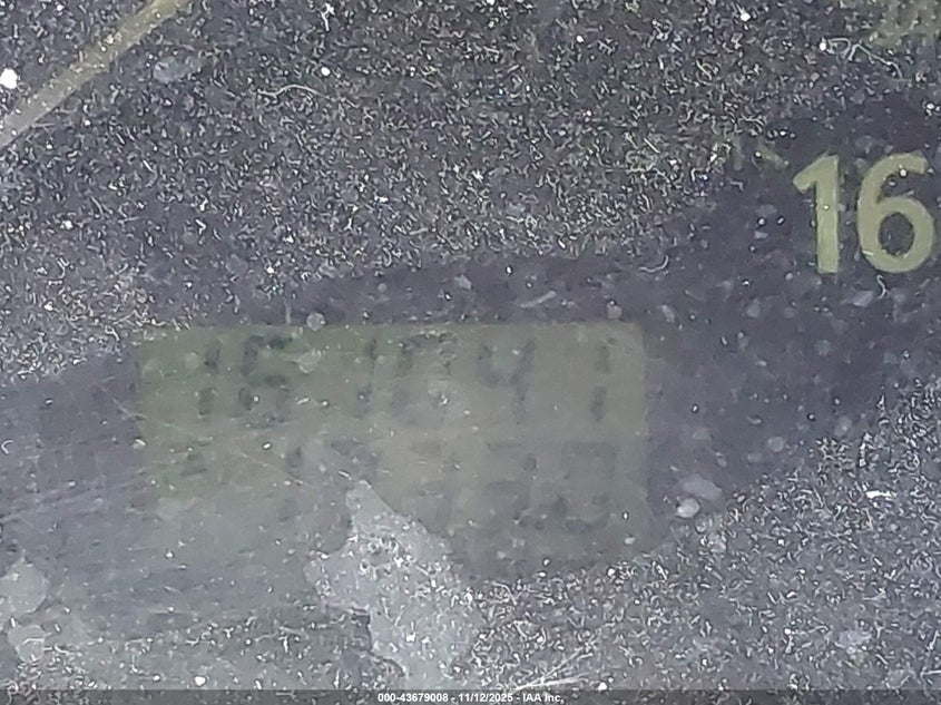 2000 Infiniti I30 Luxury/Touring VIN: JNKCA31A4YT115129 Lot: 43679008