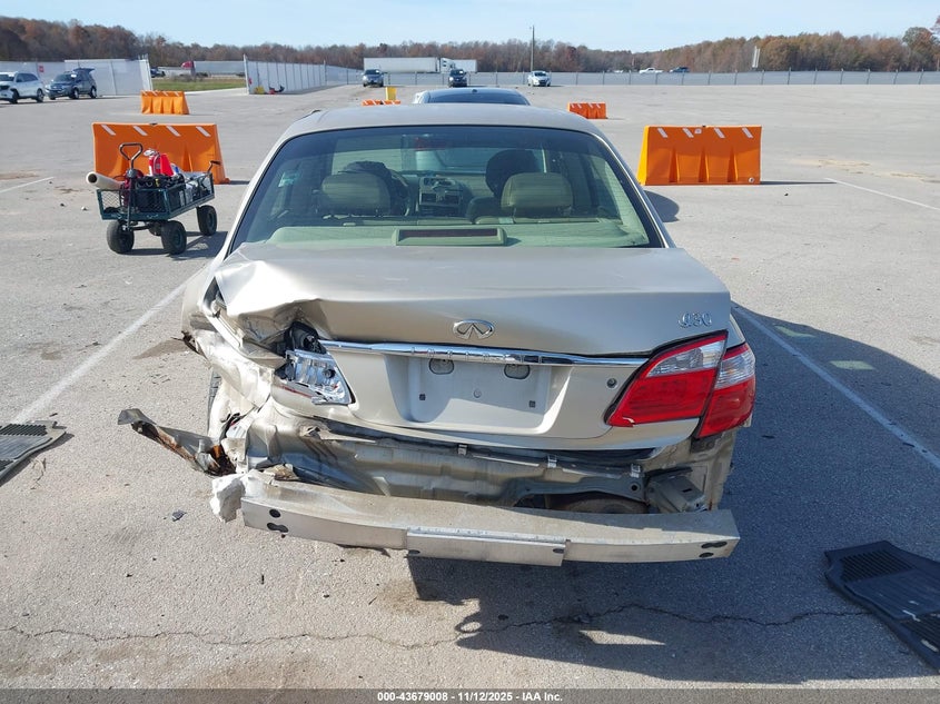 2000 Infiniti I30 Luxury/Touring VIN: JNKCA31A4YT115129 Lot: 43679008