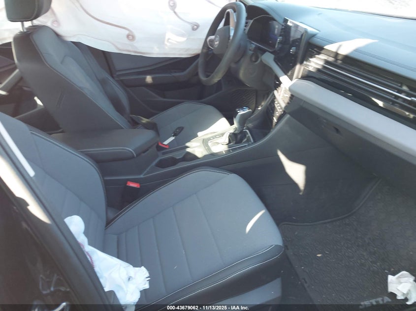 3VW7X7BU6SM081912 2025 VOLKSWAGEN JETTA photo no. 5