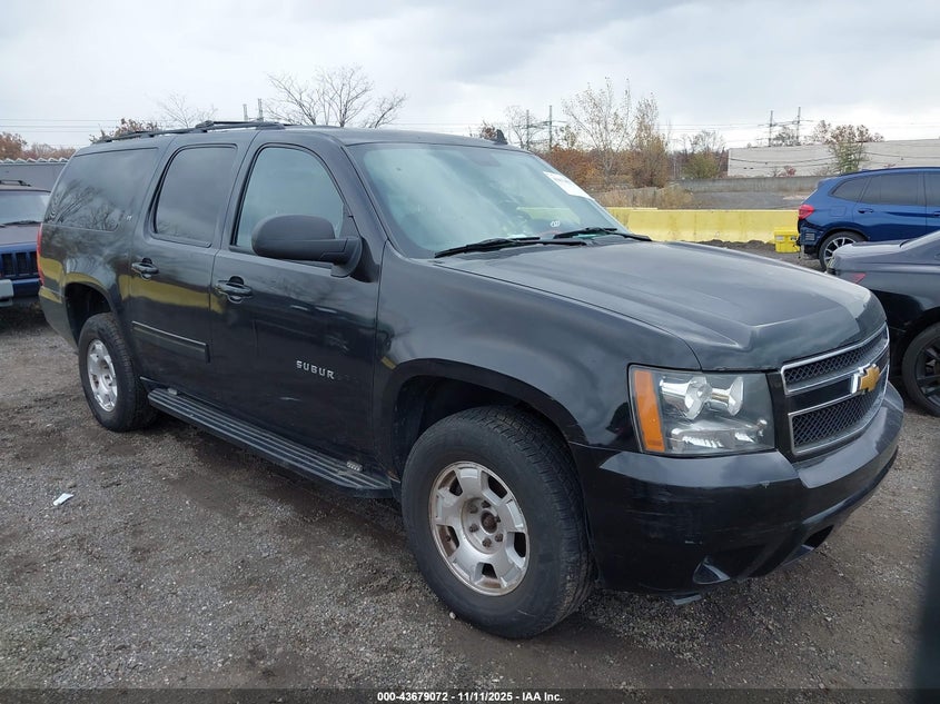 CHEVROLET SUBURBAN LT