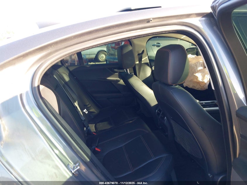 2018 JAGUAR XE 25T PRESTIGE SAJAK4FX1JCP29135