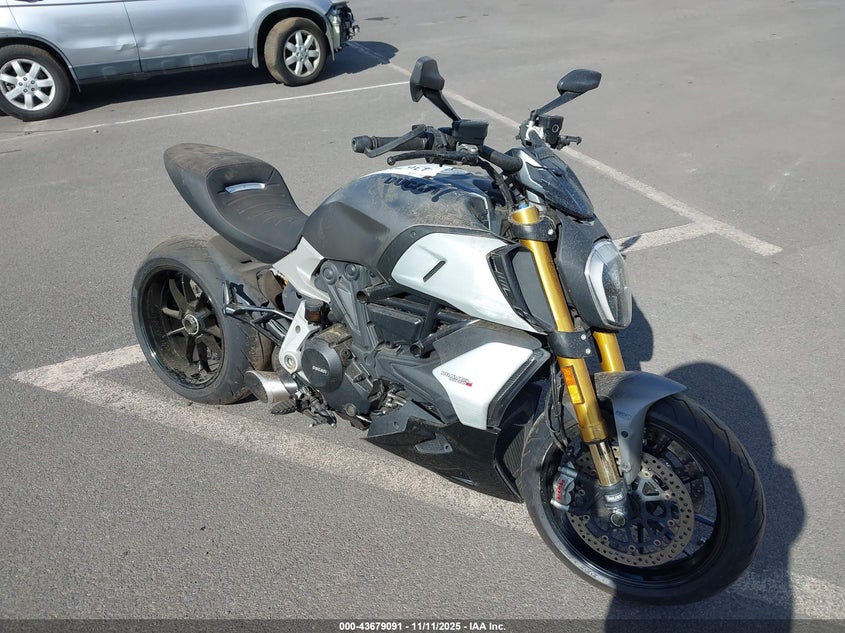 2019 DUCATI DIAVEL 1260 S - ZDMGAHRW3KB000717