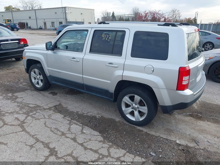 1J4NF4GB1BD276650 2011 JEEP LIBERTY (PATRIOT) photo no. 3
