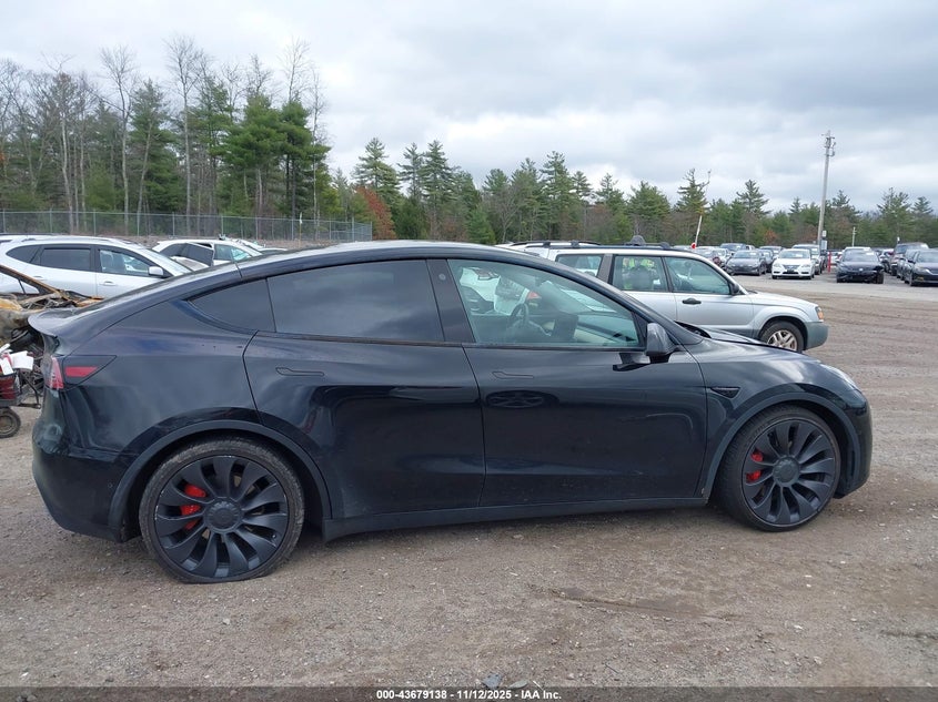 2021 Tesla Model Y Performance Dual Motor All-Wheel Drive VIN: 5YJYGDEF0MF201505 Lot: 43679138