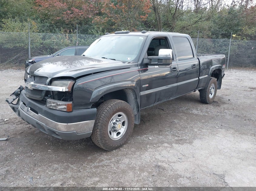 1GCHK23224F227229 2004 CHEVROLET SILVERADO photo no. 2
